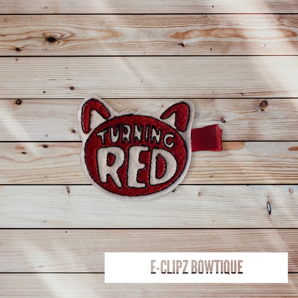 New red panda face silhouette feltie appliqué on hair clip for babies/girls - Picture 1 of 2